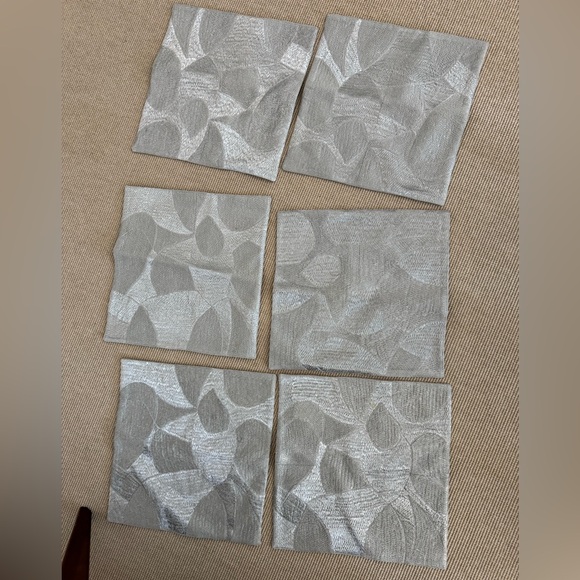 Crate&Barrel - Picture 1 of 7